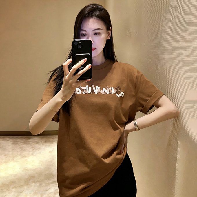 lv louis vuitton gradient logo t-shirt
